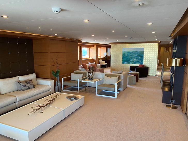 PERSEFONI Yacht Salon