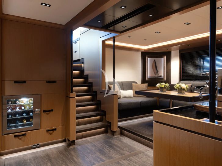 PERSEVERANCE 1 Baltic 36m - saloon dining lounge PERSEVERANCE 1 Baltic 36m - saloon dining lounge