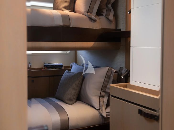 PERSEVERANCE 1 Baltic 36m - twin bunk cabin PERSEVERANCE 1 Baltic 36m - twin bunk cabin