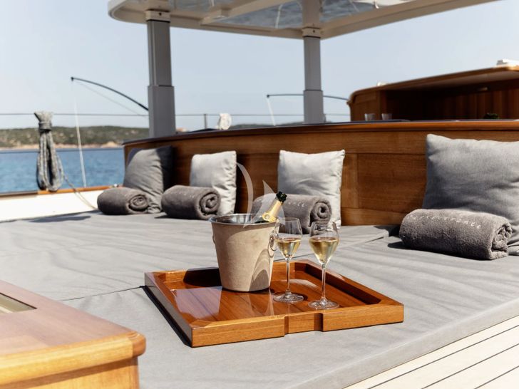 PERSEVERANCE 1 Baltic 36m - wine on the sunbed PERSEVERANCE 1 Baltic 36m - wine on the sunbed