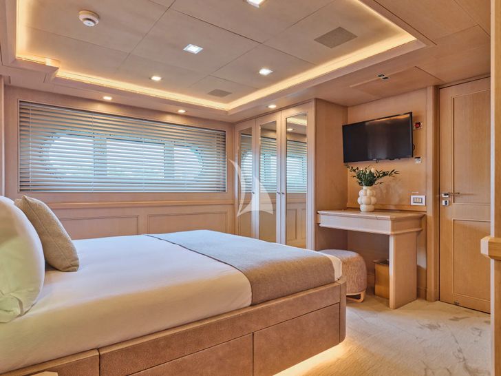 PHOTON CRN Ancona 43 - VIP cabin 1 bed and TV PHOTON CRN Ancona 43 - VIP cabin 1 bed and TV