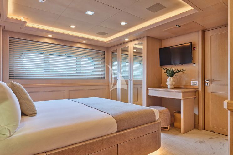Charter Yacht PHOTON - CRN Ancona 43 - 5 Cabins - Athens - Mykonos - Paros - Cyclades - Greece
