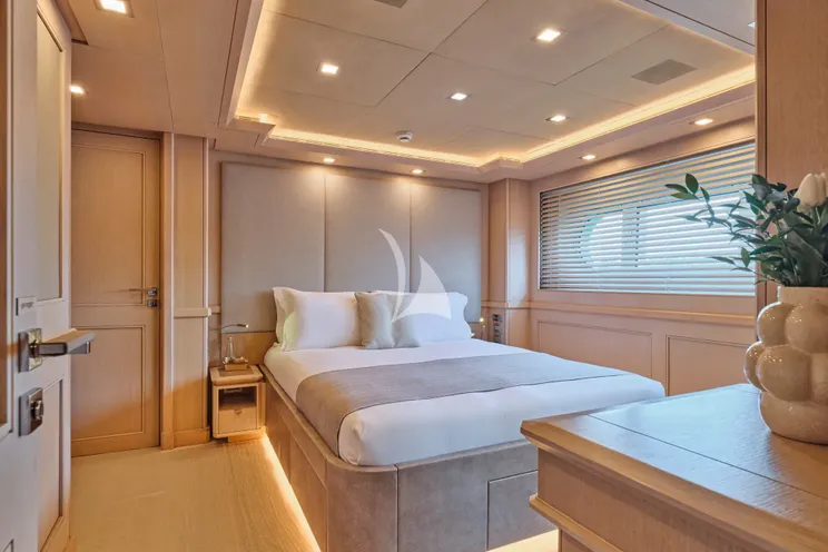 Charter Yacht PHOTON - CRN Ancona 43 - 5 Cabins - Athens - Mykonos - Paros - Cyclades - Greece