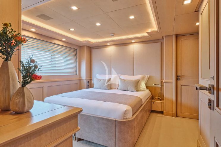 Charter Yacht PHOTON - CRN Ancona 43 - 5 Cabins - Athens - Mykonos - Paros - Cyclades - Greece