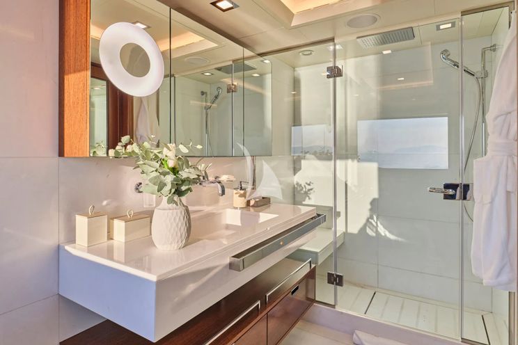 Charter Yacht PHOTON - CRN Ancona 43 - 5 Cabins - Athens - Mykonos - Paros - Cyclades - Greece