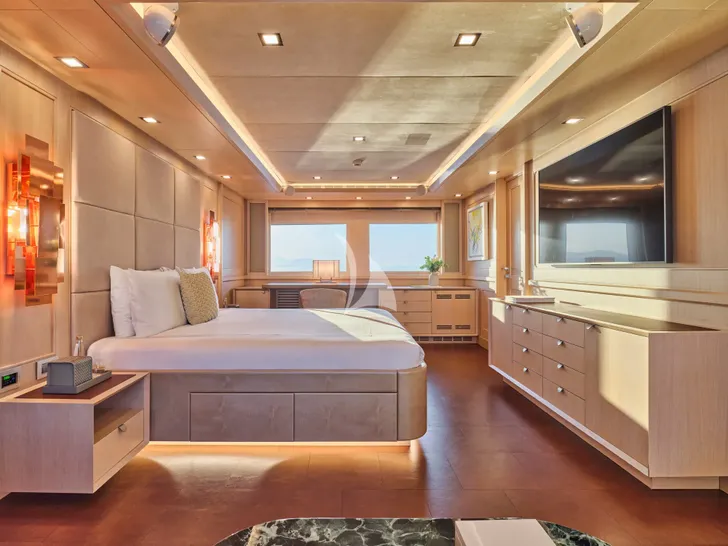 PHOTON CRN Ancona 43 - master cabin bed and TV PHOTON CRN Ancona 43 - master cabin bed and TV
