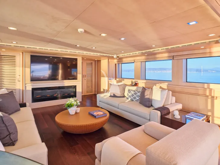 PHOTON CRN Ancona 43 - sky lounge couch and TV PHOTON CRN Ancona 43 - sky lounge couch and TV