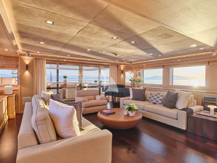 PHOTON CRN Ancona 43 - sky lounge other angle PHOTON CRN Ancona 43 - sky lounge other angle
