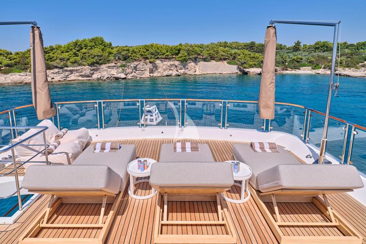 Charter Yacht PHOTON - CRN Ancona 43 - 5 Cabins - Athens - Mykonos - Paros - Cyclades - Greece