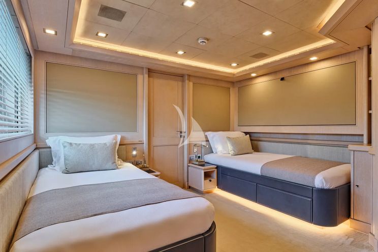 Charter Yacht PHOTON - CRN Ancona 43 - 5 Cabins - Athens - Mykonos - Paros - Cyclades - Greece