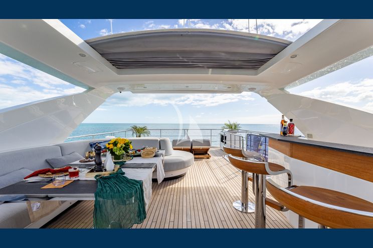 Charter Yacht PIER PRESSURE - Azimut Grande 27 - 5 Cabins - Nassau - Exumas - Bahamas