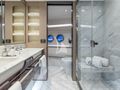 PIER PRESSURE Azimut Grande 27 master cabin bathroom