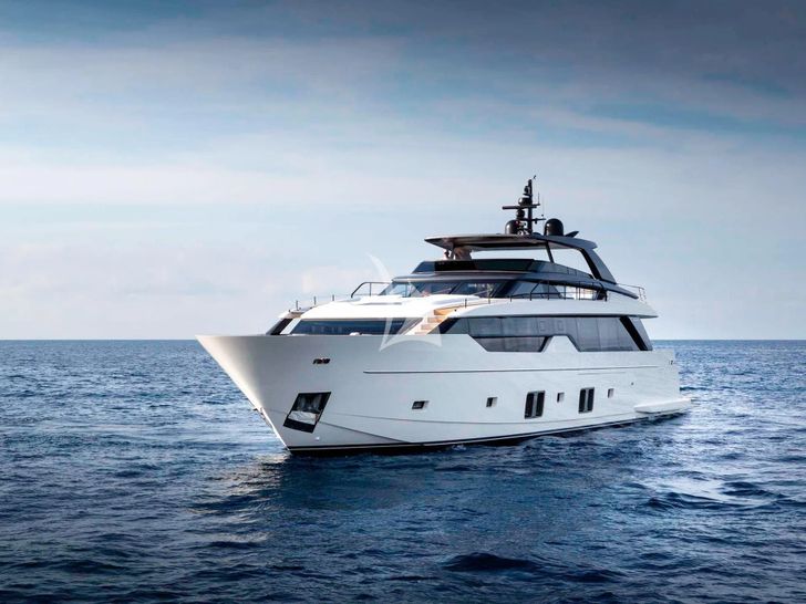 PIOLA Sanlorenzo SL102 Asymmetric - anchored bow view PIOLA Sanlorenzo SL102 Asymmetric - anchored bow view