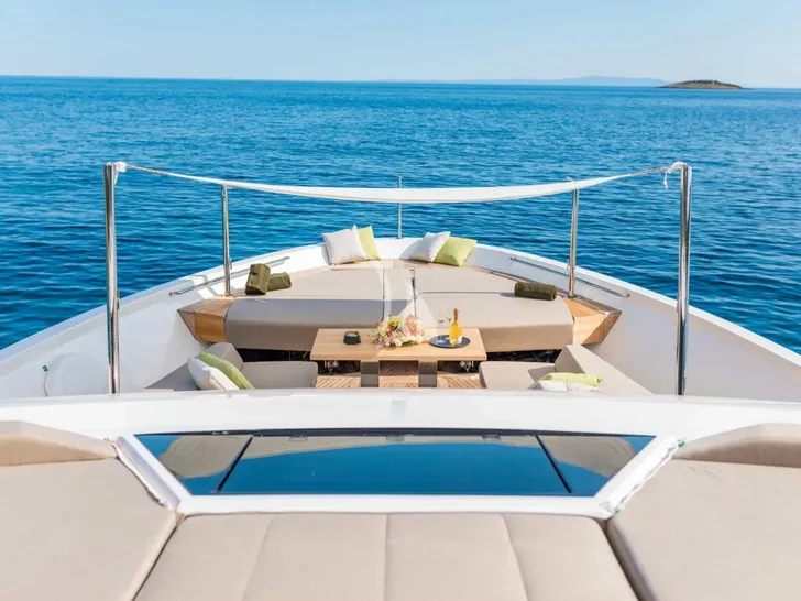 PIOLA Sanlorenzo SL102 Asymmetric - foredeck PIOLA Sanlorenzo SL102 Asymmetric - foredeck