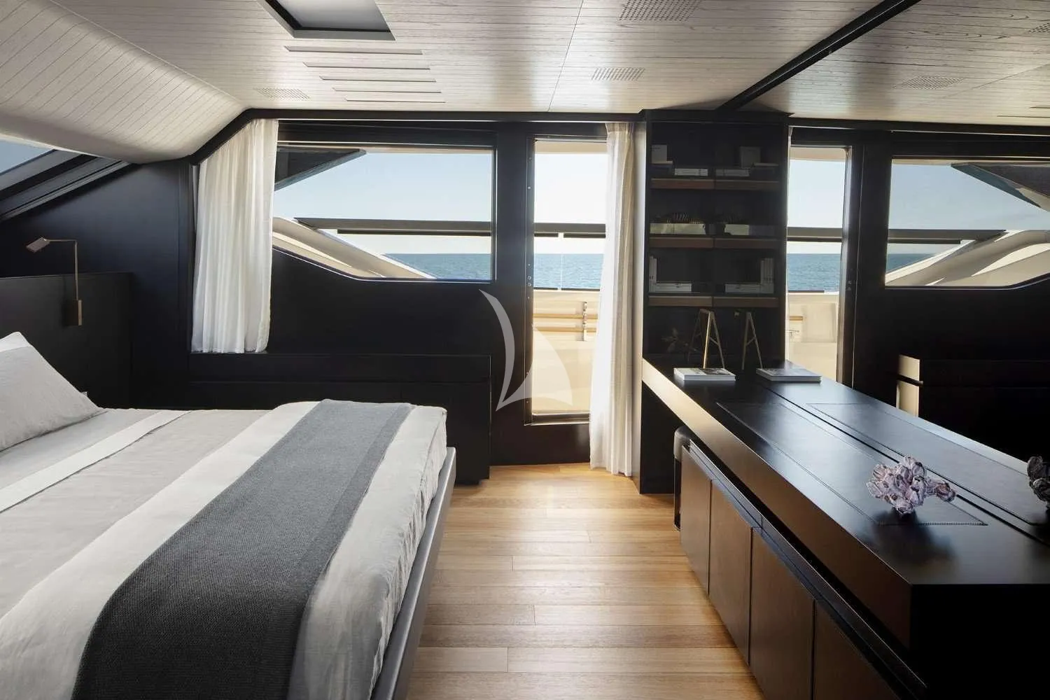 PIOLA Sanlorenzo SL102 Asymmetric - master cabin