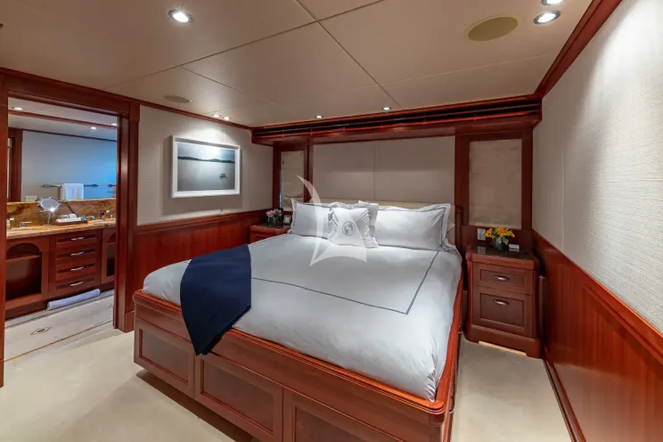 Charter Yacht PISCES - Delta Marine 151 - 5 Cabins - Cannes - Nice - Antibes - St Tropez - French Riviera - Monaco