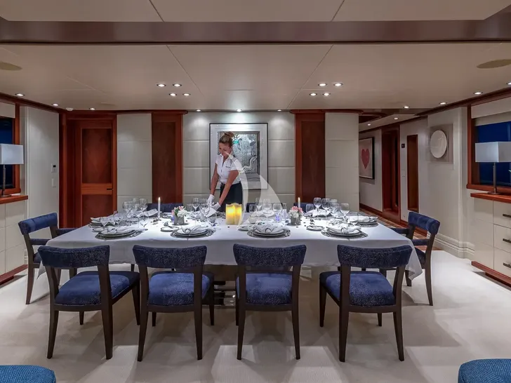 PISCES Delta Marine 151 - main dining area PISCES Delta Marine 151 - main dining area