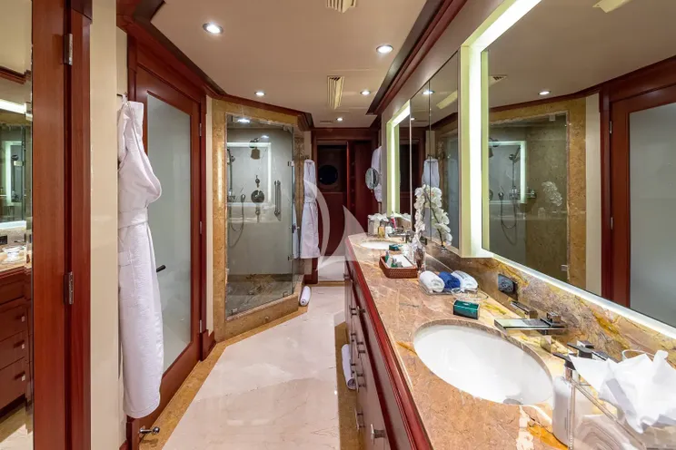 Charter Yacht PISCES - Delta Marine 151 - 5 Cabins - Cannes - Nice - Antibes - St Tropez - French Riviera - Monaco