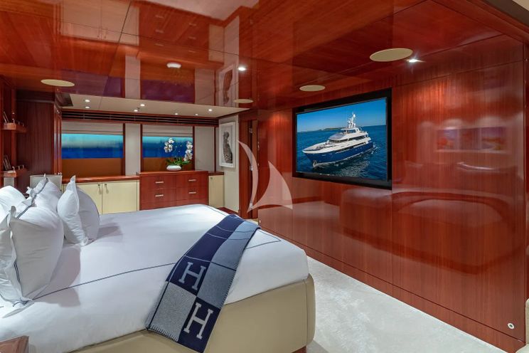 Charter Yacht PISCES - Delta Marine 151 - 5 Cabins - Cannes - Nice - Antibes - St Tropez - French Riviera - Monaco