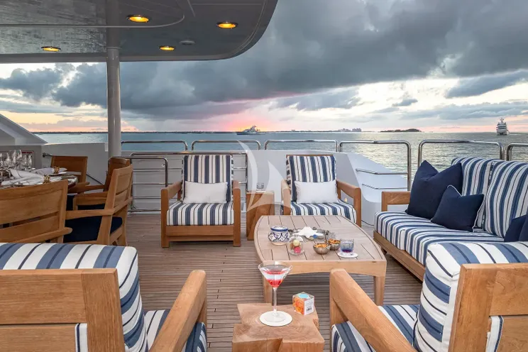 Charter Yacht PISCES - Delta Marine 151 - 5 Cabins - Cannes - Nice - Antibes - St Tropez - French Riviera - Monaco