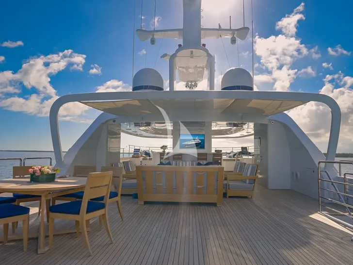 PISCES Delta Marine 151 - sundeck PISCES Delta Marine 151 - sundeck