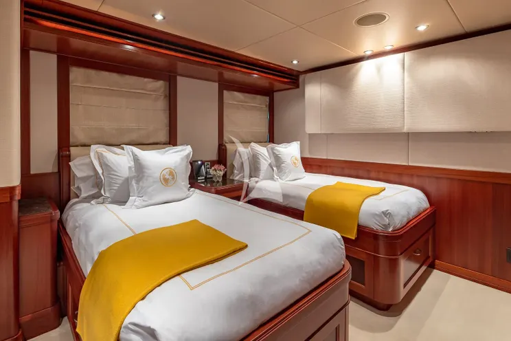Charter Yacht PISCES - Delta Marine 151 - 5 Cabins - Cannes - Nice - Antibes - St Tropez - French Riviera - Monaco