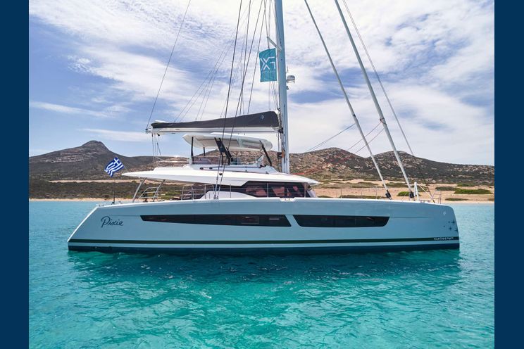 Charter Yacht PIXIE - Fountaine Pajot 67 - 4 Cabins - 2022 - Athens - Mykonos - Paros