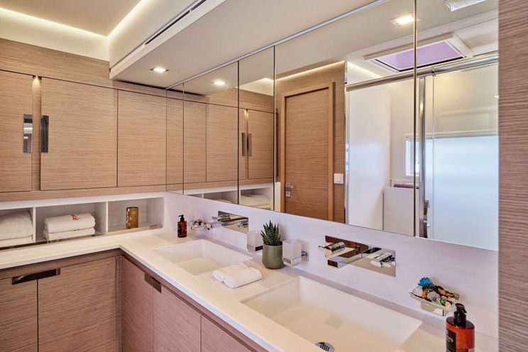 Charter Yacht PIXIE - Fountaine Pajot 67 - 4 Cabins - Athens - Mykonos - Paros - Cyclades - Greece - Red Sea