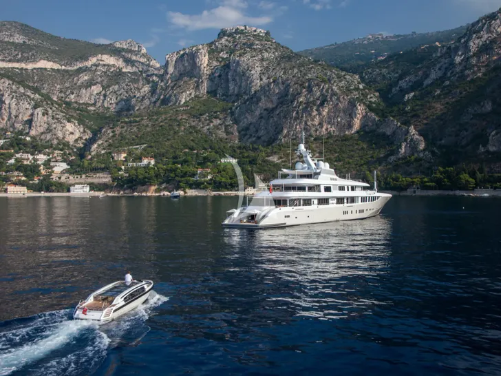 PLAN B ADM 73m - anchored PLAN B ADM 73m - anchored