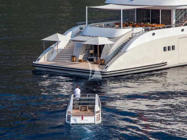 PLAN B ADM 73m - beach club PLAN B ADM 73m - beach club