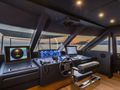 PLAN B Ferretti Custom Line Navetta 33 - cockpit PLAN B Ferretti Custom Line Navetta 33 - cockpit