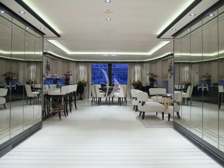 PLAN B ADM 73m - main saloon entrance PLAN B ADM 73m - main saloon entrance