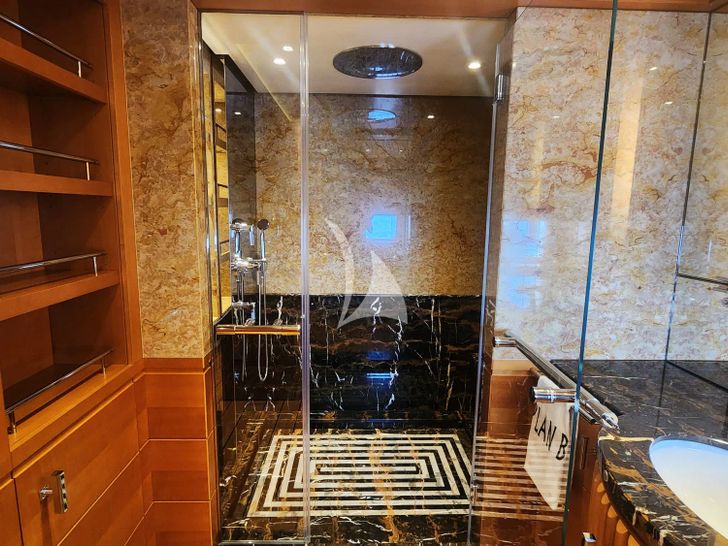 PLAN B ADM 73m - massage room shower PLAN B ADM 73m - massage room shower