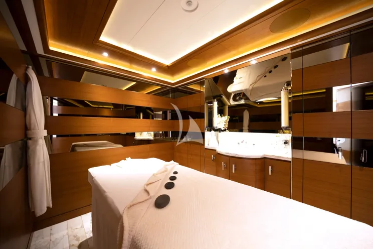 Charter Yacht PLAN B - ADM 73m - 8 Cabins - Monaco - Cannes - Nice - Antibes - St Tropez - French Riviera