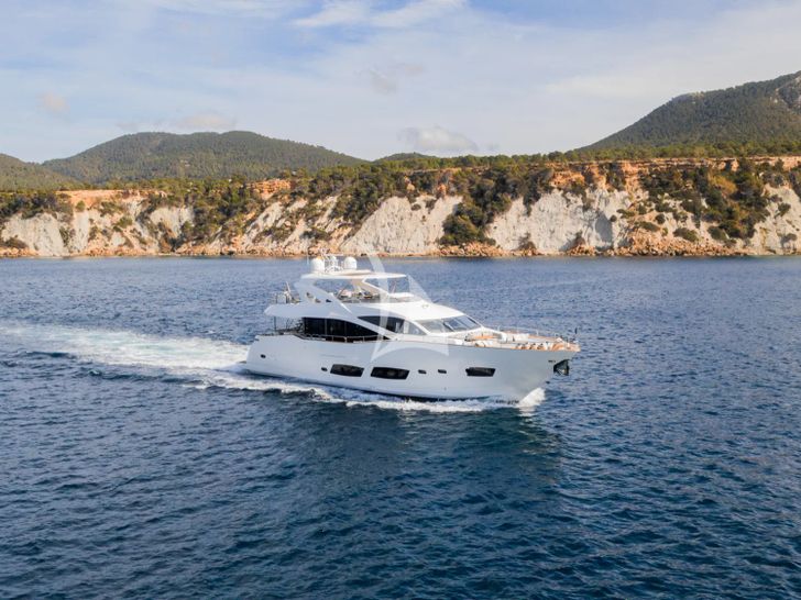 PLAY THE GAME Sunseeker 28m - cruising PLAY THE GAME Sunseeker 28m - cruising