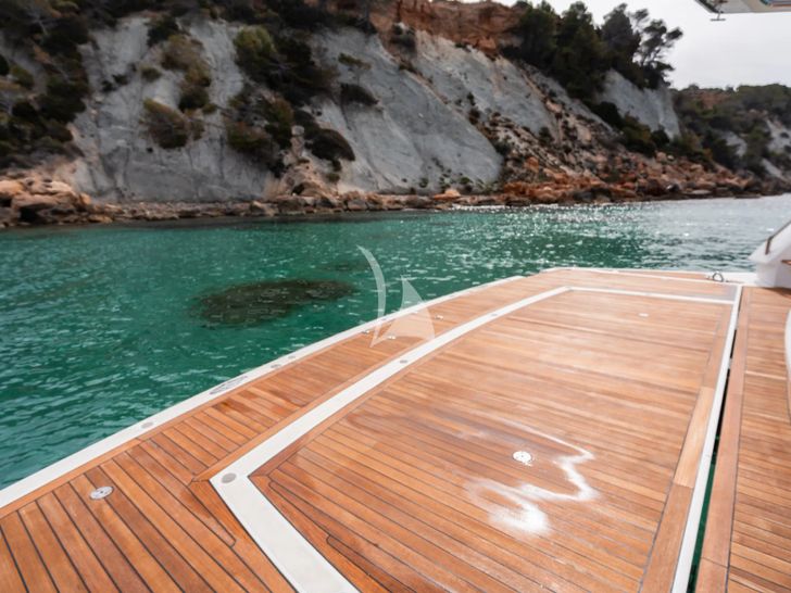 PLAY THE GAME Sunseeker 28m - swim platform PLAY THE GAME Sunseeker 28m - swim platform