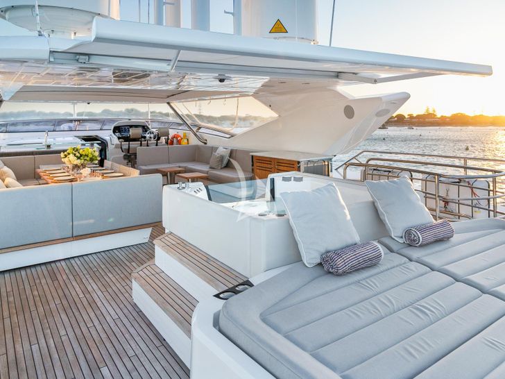 POPS Sunseeker 116 Sport flybridge POPS Sunseeker 116 Sport flybridge