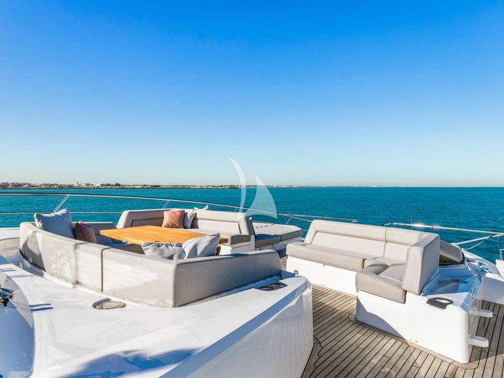 POPS Sunseeker 116 Sport foredeck POPS Sunseeker 116 Sport foredeck