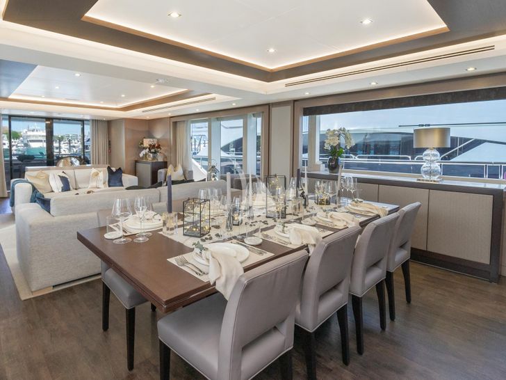 POPS Sunseeker 116 Sport indoor dining POPS Sunseeker 116 Sport indoor dining