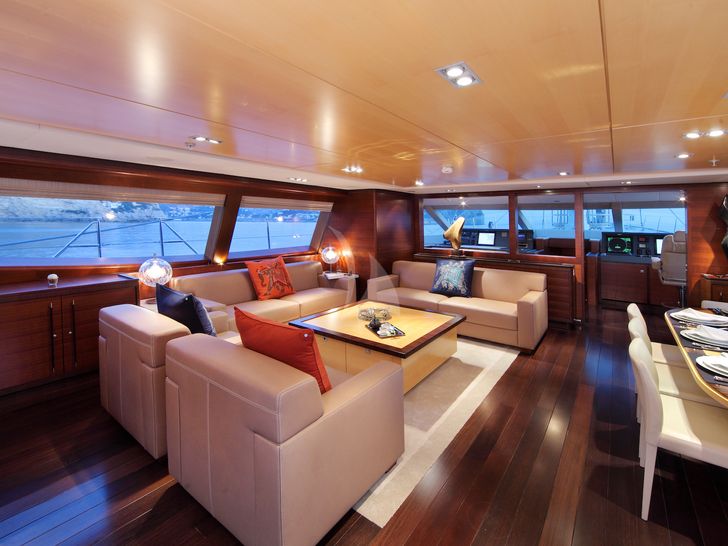 PRANA Sailing Yacht Saloon PRANA Sailing Yacht Saloon