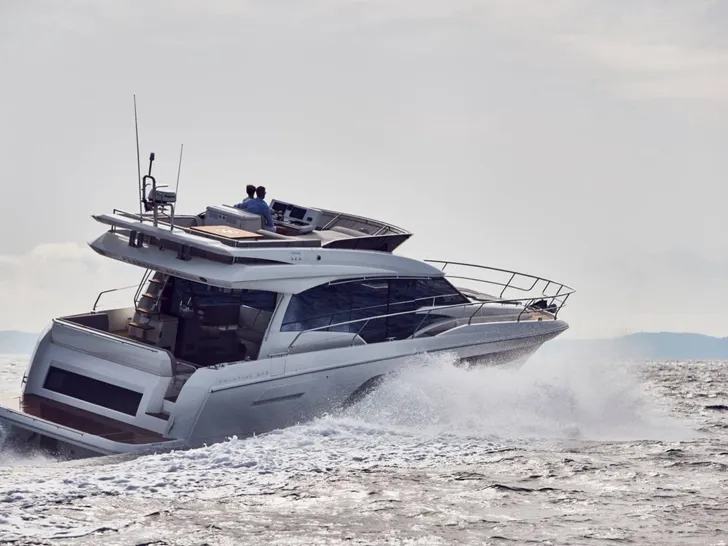 Prestige 520 Fly - cruising top speed Prestige 520 Fly - cruising top speed