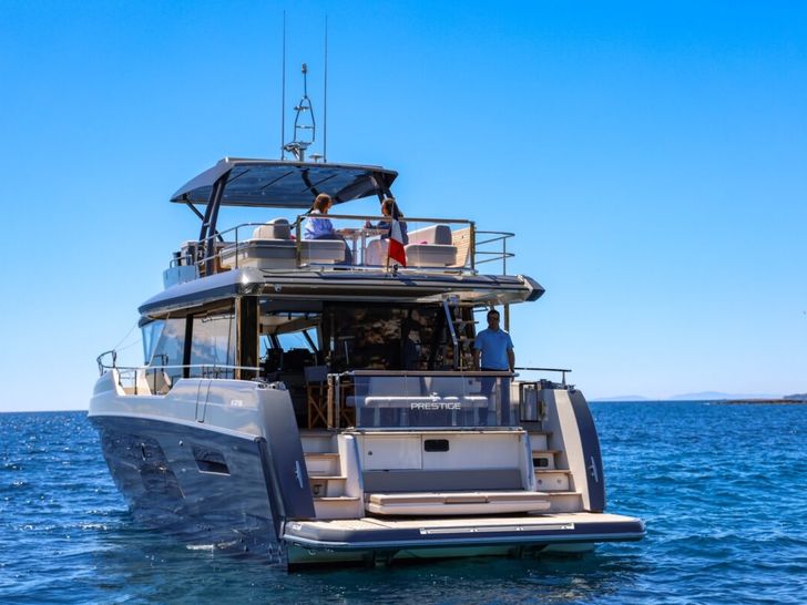 Prestige X60 - aft shot Prestige X60 - aft shot