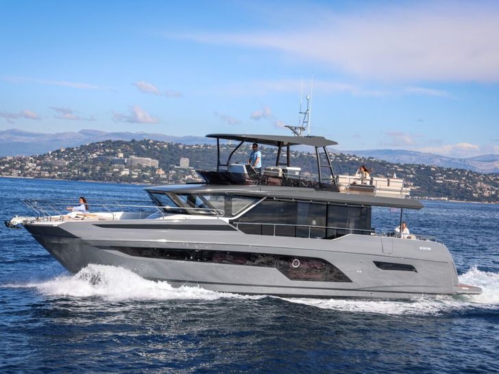 Prestige X60 - cruising side profile Prestige X60 - cruising side profile