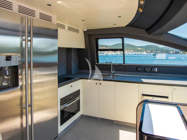 PREWI Azimut Fly 78 - galley PREWI Azimut Fly 78 - galley