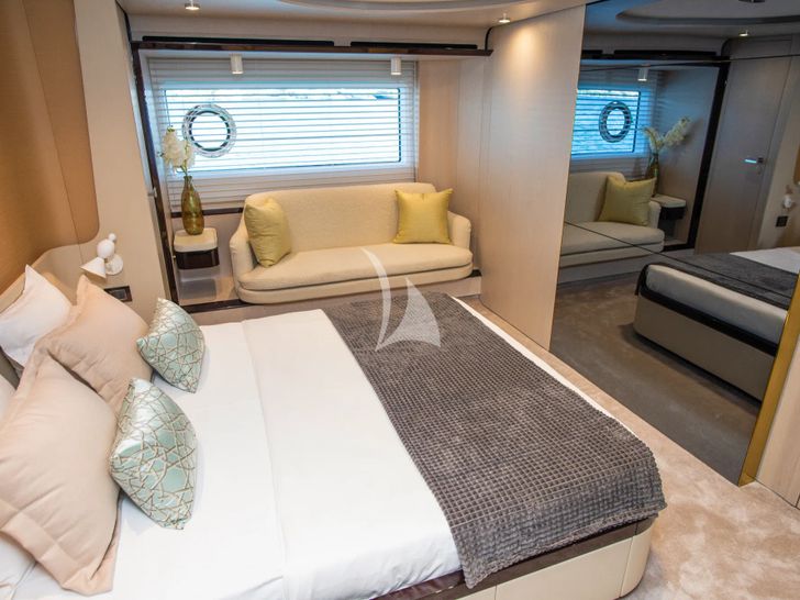 PREWI Azimut Fly 78 - master cabin PREWI Azimut Fly 78 - master cabin