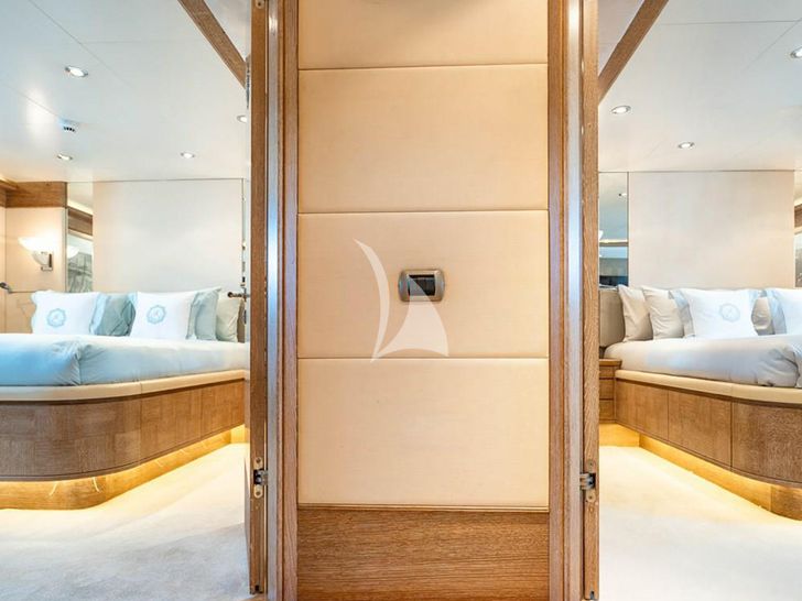 ARTEMISEA Intermarine Savannah 118 - VIP cabins ARTEMISEA Intermarine Savannah 118 - VIP cabins