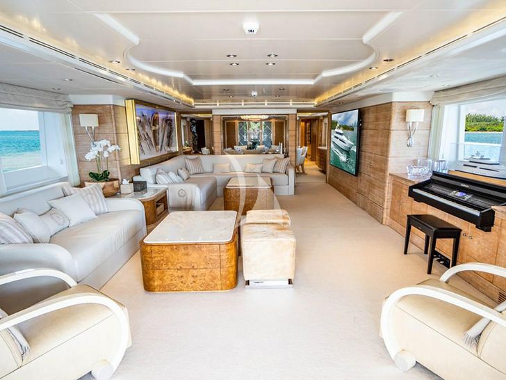 ARTEMISEA Intermarine Savannah 118 - main saloon ARTEMISEA Intermarine Savannah 118 - main saloon