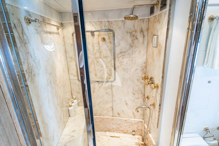 Charter Yacht ARTEMISEA - Intermarine Savannah 118 - 5 Cabins - Athens - Mykonos - Paros - Cyclades - Greece