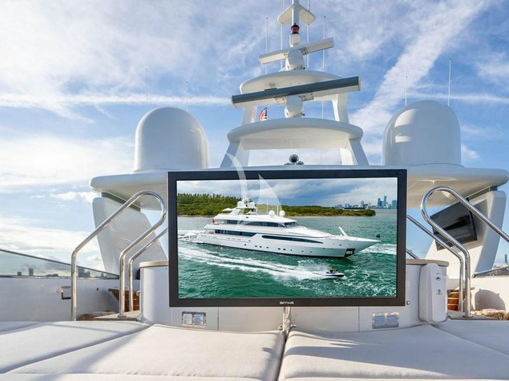 ARTEMISEA Intermarine Savannah 118 - outdoor cinema ARTEMISEA Intermarine Savannah 118 - outdoor cinema