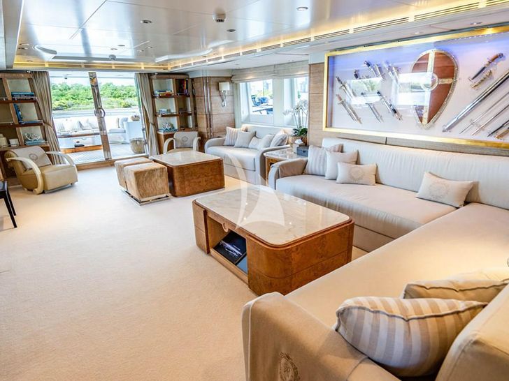 ARTEMISEA Intermarine Savannah 118 - saloon seating area ARTEMISEA Intermarine Savannah 118 - saloon seating area